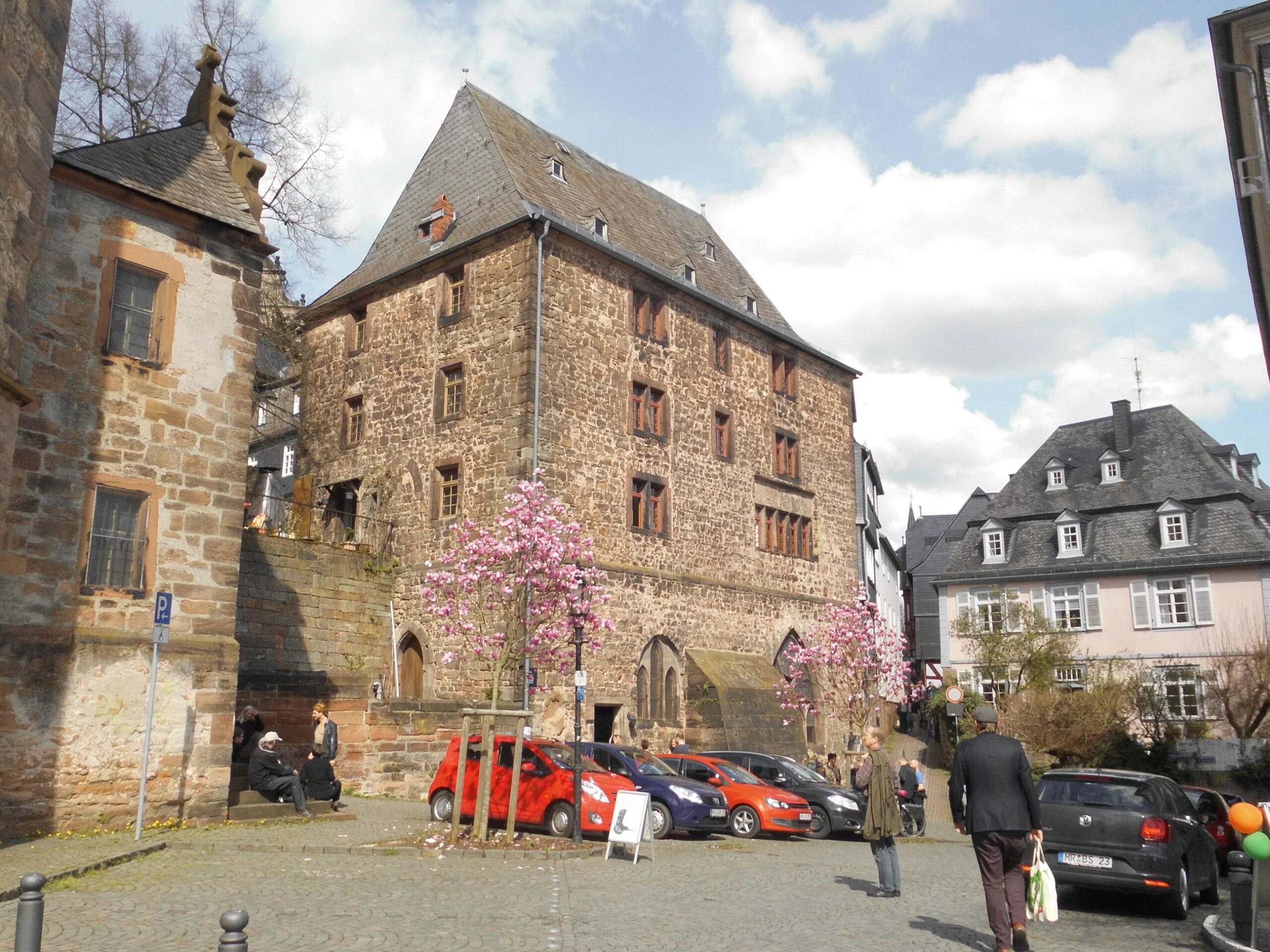 Das Kerner-Gebäude im Frühling